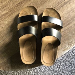 Universal Thread sandals